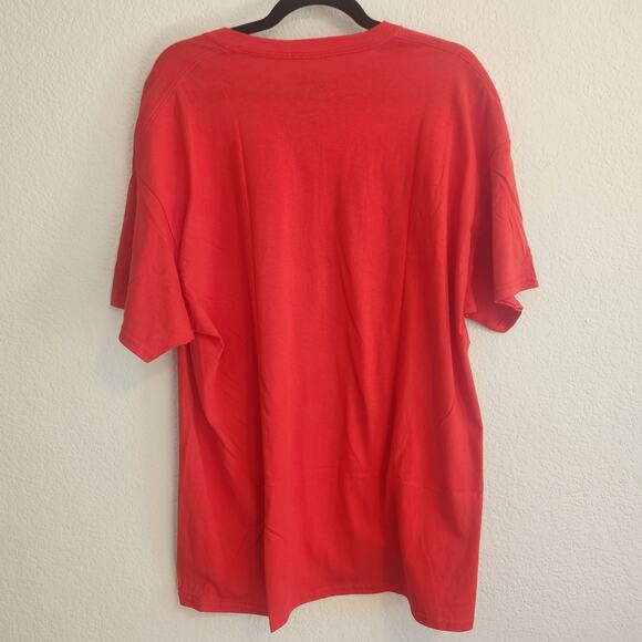 A Christmas‎ Story Men's Size Small Red Frageelay Lamp T-shirt Movie X-mas New - Picture 3 of 3